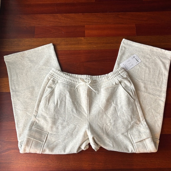 Athleta Easy Fleece Straight Heather Gray Cargo Wide Leg Pants - NWT - Picture 5 of 14